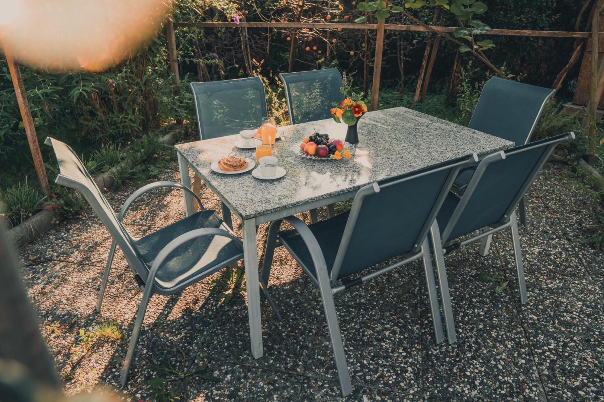 Armonia Altach, 2-6 P, 2 Schlafzimmer, Kueche, Parkplatz, Balkon, Wifi, Garten, Stellplatz Fuer Ski Kültér fotó